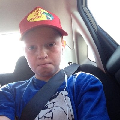 connormaccaul's profile picture. puck is life  _/•\_
