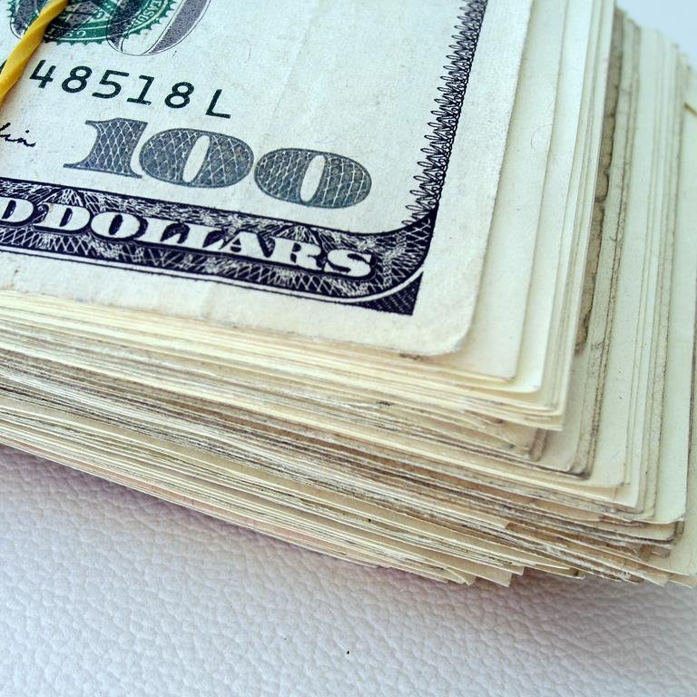 Sports Bettor. Finding an edge & doing it for a living. Email - Mikezhangsports0835@hotmail.com