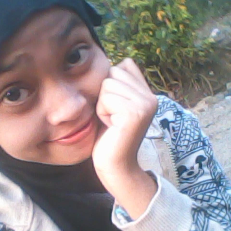 Lia_dzone97's profile picture. 