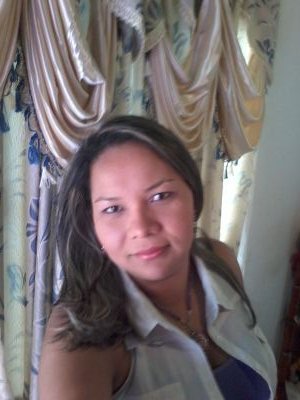 Sencilla,  autentica, soñadora. Amante de la vida y resiliente....