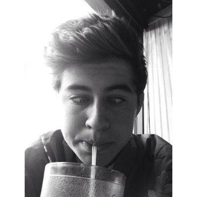 Hey ur cool well go follow @sluut4sammy bc 1k is cool too