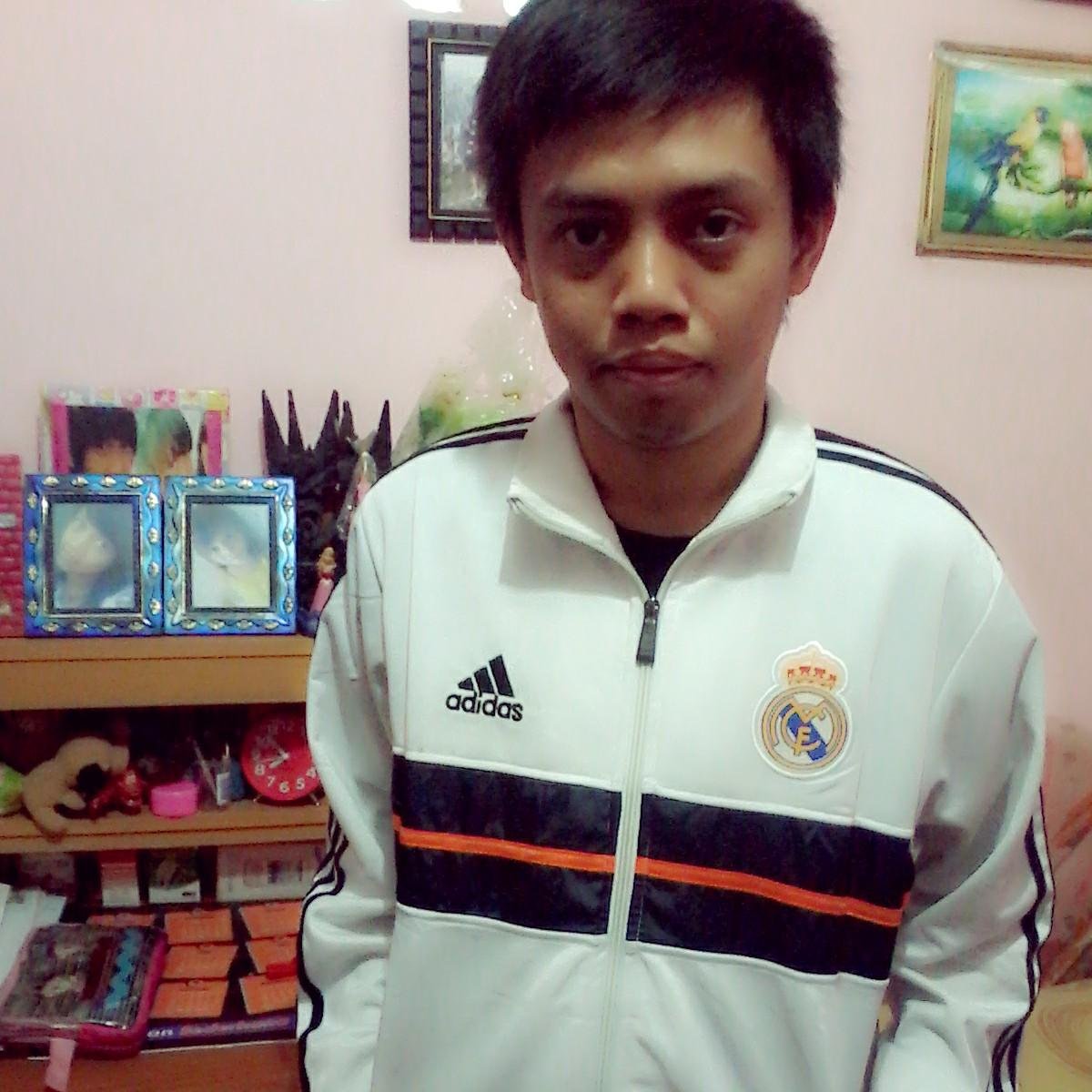 :: Samsir Aditya Firmansyah :: 
:: Fikom UMI  2012 ::
:: Real Madrid , Chelsea ::
