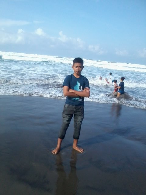 Allah||ortu||TK aba piyungan||SD N 1 Salangamer||SMP N 1 Brati||