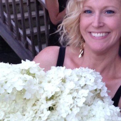 floral designer. dreamer. mommy. living in dc. wondering what's next...