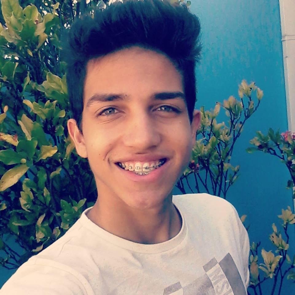 Fã desse menino encantador .. Te amo e te amarei eternamente .. meu bebe s2  @williamvinicius | FC criado 12.08.13 Seguido por ele 13.08.13