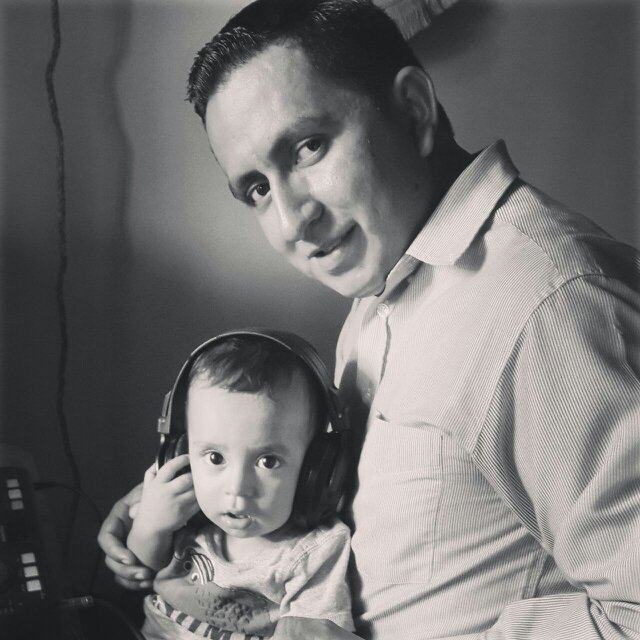 Ingeniero Agronomo, Representante Técnico Comercial Papá de 2 lindos bebes Danaela y Emilio, casado con Roxana Ramirez.