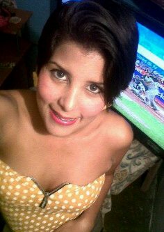 hi.Mi Nombre yoshi: No soy floja nací cansada Futura licda en economia social , los seres humanos no somos un recurso somos un talento !sigueme ! Y te sigo