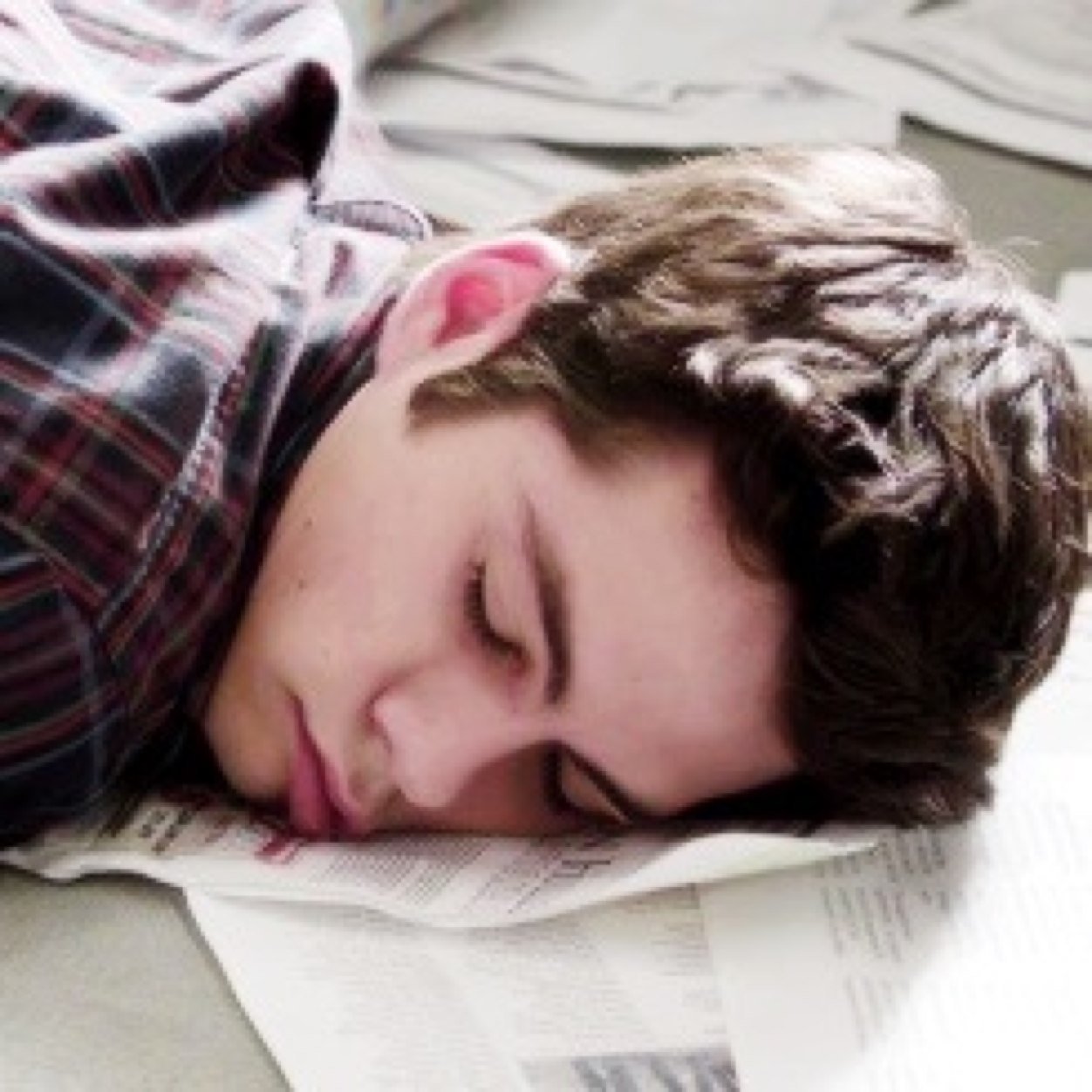 DYLAN O'BRIEN GIVES ME LIFE.