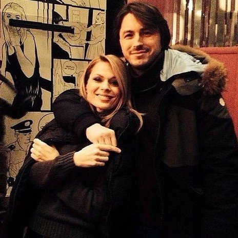 ryeztiyyi's profile picture. social researcher, wine nomad, happy parent of 2