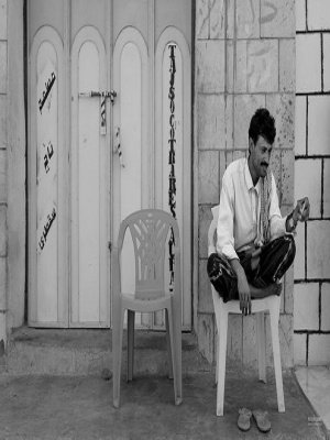 : ليت عمري ينعطىلأمي عط .. كان بعطيها عيوني والسني