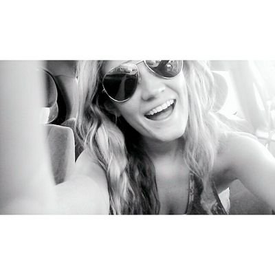 livy_burns's profile picture. 