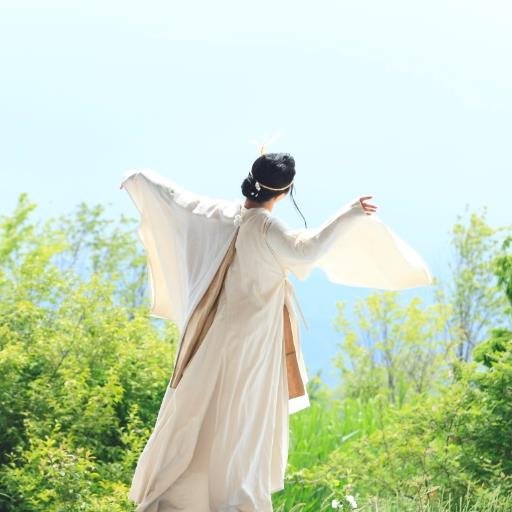 天と地をつなぐ旅、創造の源について。タオダンス 丹田ムーブメント/ヒーリングダンス/Body Tuning Ballet/原始縄文/神聖舞踏/神舞/呼吸法/気功/瞑想/舞は祈り Facebookページ https://t.co/PQnf2ZSzeg ⚜️ダンス教室@shinrakotohogi
