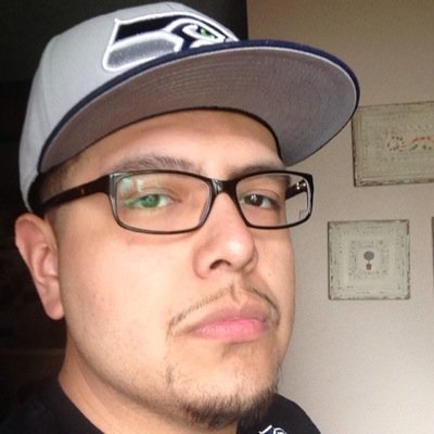 gamer, Seahawks fanatic, enjoy all sports, and just living life and having fun doing it !