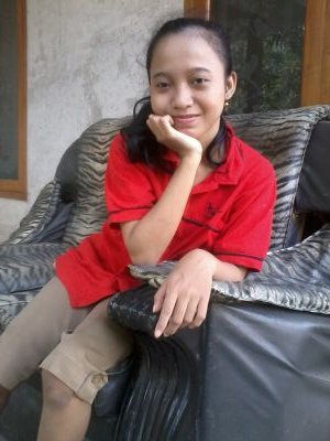 RiskaErvina3's profile picture. cinta laura