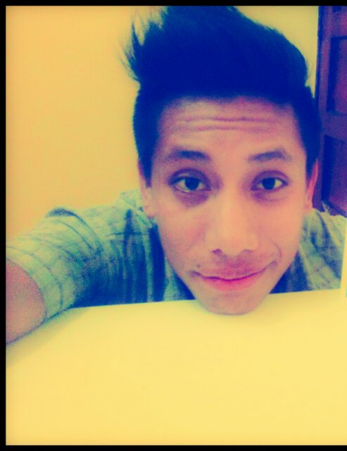 Amo a kien me ama, qiero a qien me qiera y beso a qien me qiera besar Facil.