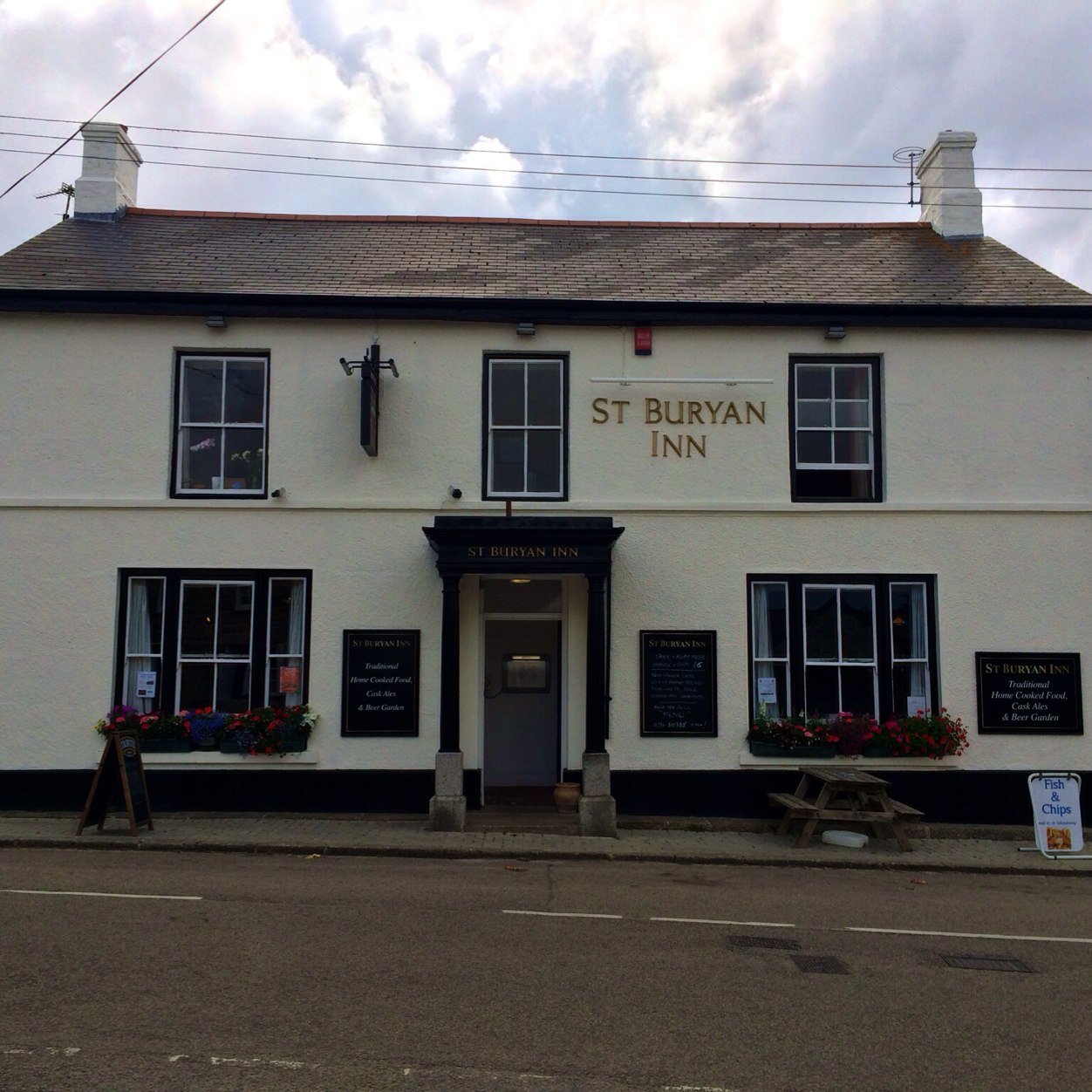 inn_st's profile picture. Proper pub,proper beer,proper food,proper job !