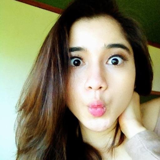 Wanita cantik gak boleh nangis !