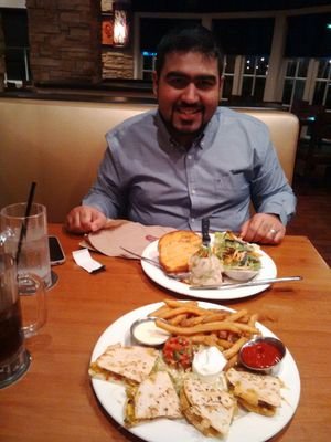 Radhwi's profile picture. أدرّس في جامعة الملك عبدالعزيز، استشاري أمراض الدم وزراعةالخلايا الجذعية