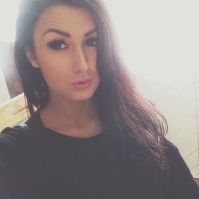 thesashadyer's profile picture. 