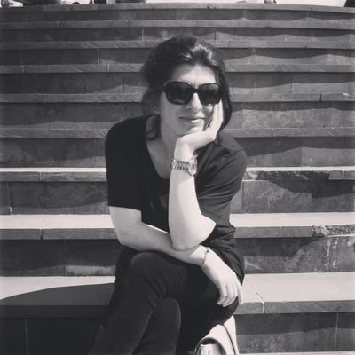 Marmara Üniversitesi/
MEB/
Evli/
Anne