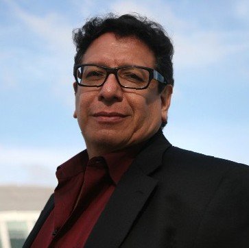 pduncssje's profile picture. social ace, wine taster, proud parent of 2