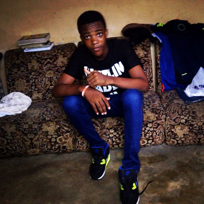 follow @iam_kooljoe.. BBM: 2AB8F7EB