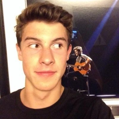 could you please follow @fuckyeashawn it would mean the world. Turn her notifs on and ask for a dm to 6/12, justin and grant if you want