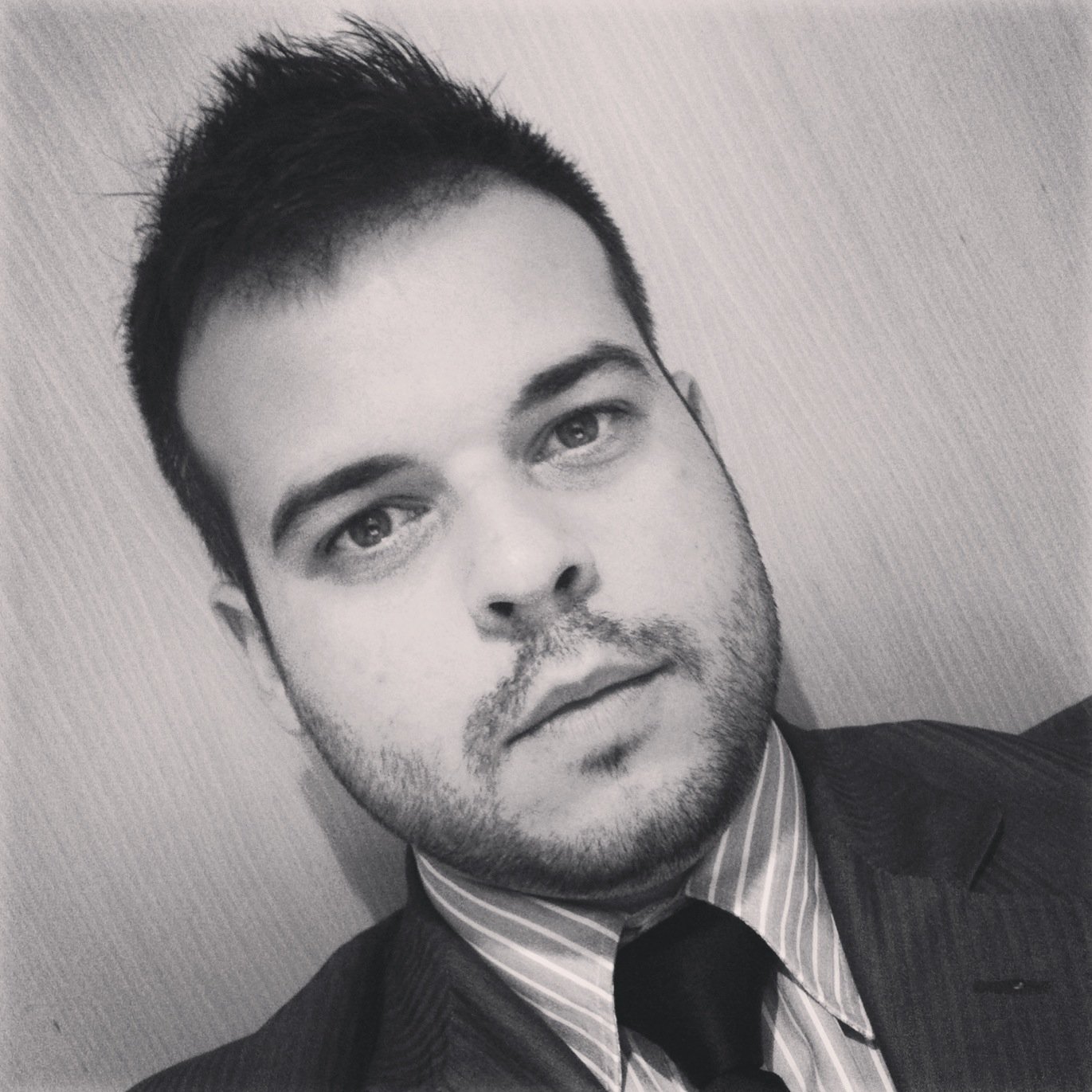 Asesor, consultor y creador de redes de distribución