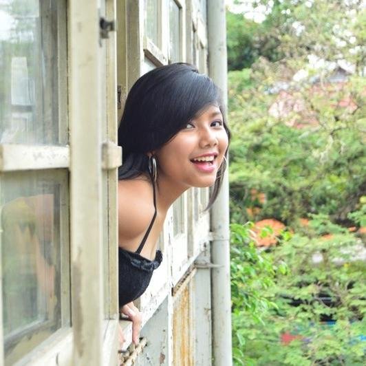 ig : Sandraa Diviandhira l PIN 752F35D0