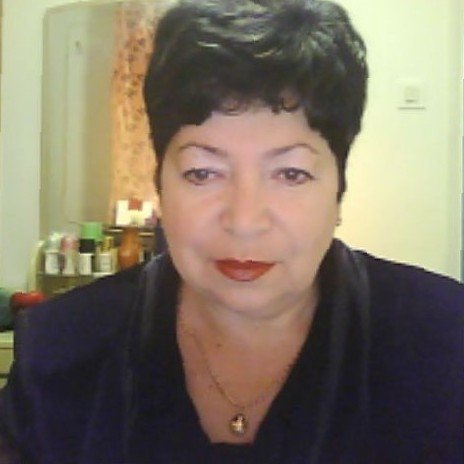 pifarseny's profile picture. happy mother, wine adept, social idolater