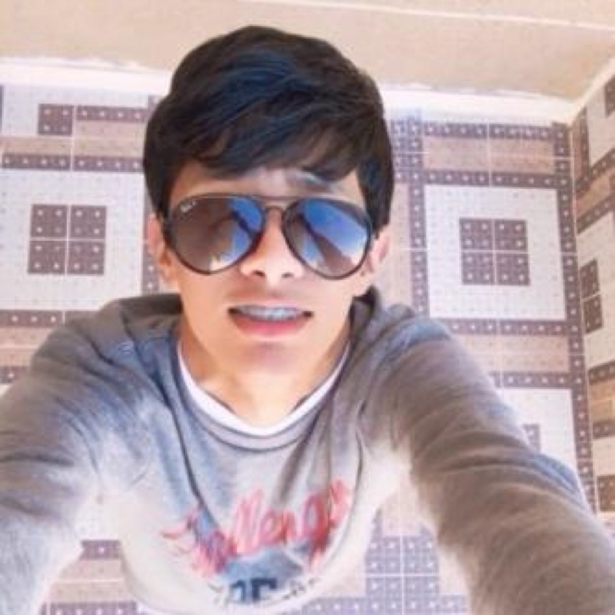 aaazooz4576's profile picture. 