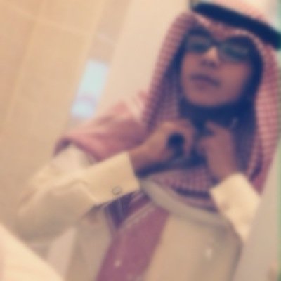 لـيت آلـعرب يـ آبوي يمشون ممشآك كآن آلردي مآله مع آلنـآس طـآري مغرّد من طبقه المخمليّه اعشق صراحتي ولو انها تجرح الناس ؛)