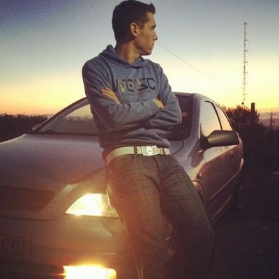 Javi_Naranco's profile picture. Si crees que ya eres perfecto, nunca llegarás a serlo. Chapista & intento de mecánico . Ni buen ejemplo, ni mala gente