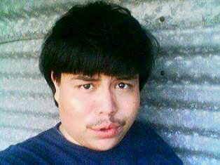 ไม่หล่อมากนัก !! แต่..มีคนทักว่า..น่ากิน