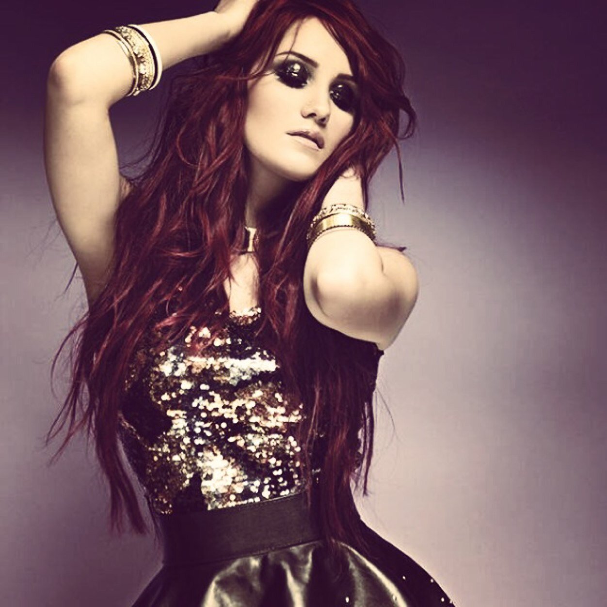 Página oficial para quem ama muito a Dulce Maria , seguem sigo de volta vamos lá gente de todo mundo amostra o quanto nós amamos a ( Dulce Maria ) - vamos segui