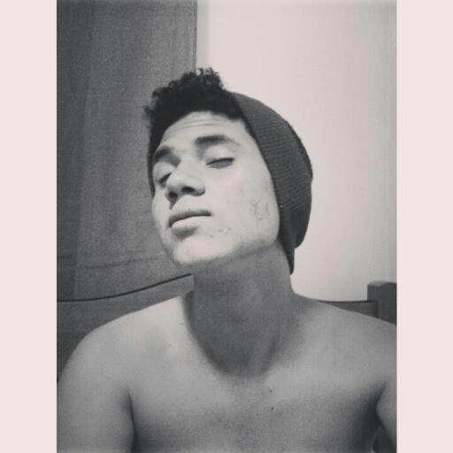 LuizZ00bie's profile picture. I' m Brazilian - Lover of Owls - FollowMe i FollowBack - Whats (14)99862-3342 - God bless you - Lover of English .