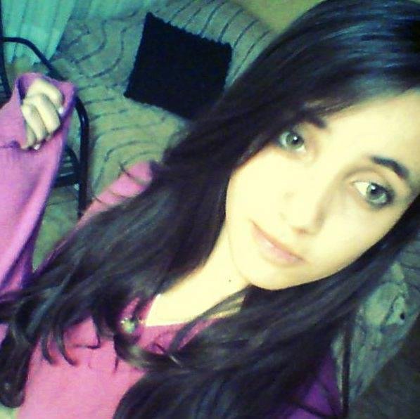 “Para dias bons: sorrisos.
Para dias ruins: paciência.
Para todos os dias: fé.” ^.^