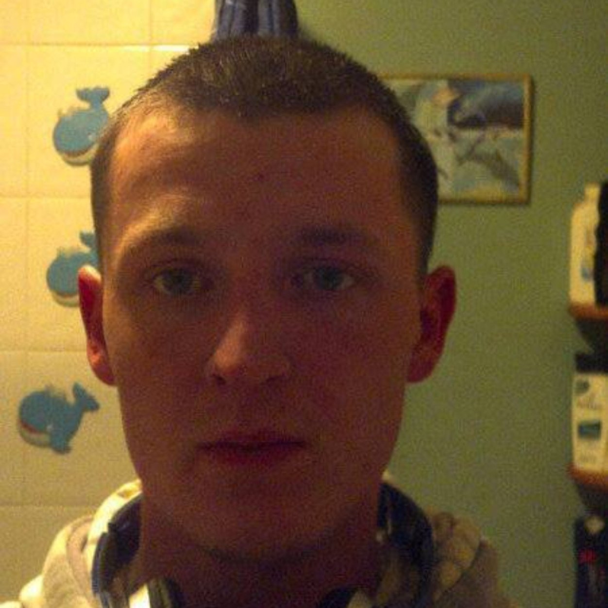 avid f1 fan come on hamilton button and i love my downhill biking and anything fast really and a.leeds rhinos fan always up 4 a Laugh i live in west yorkshire