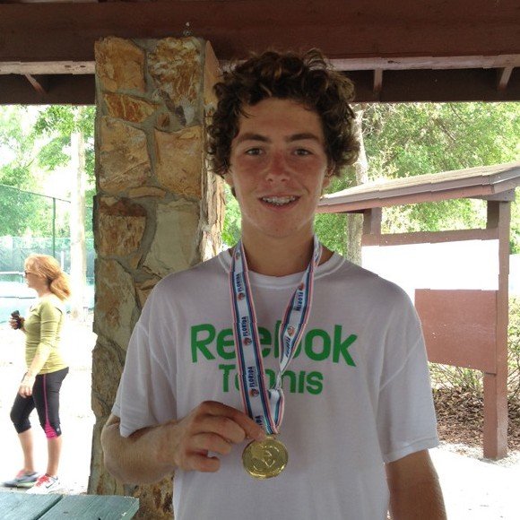 cohes46ui's profile picture. wine ace, social idolater, proud parent of 1