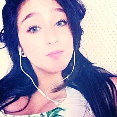 Sou como você me vê, posso ser leve como uma brisa, ou forte como uma ventania, depende de quando, e como você me vê passar.