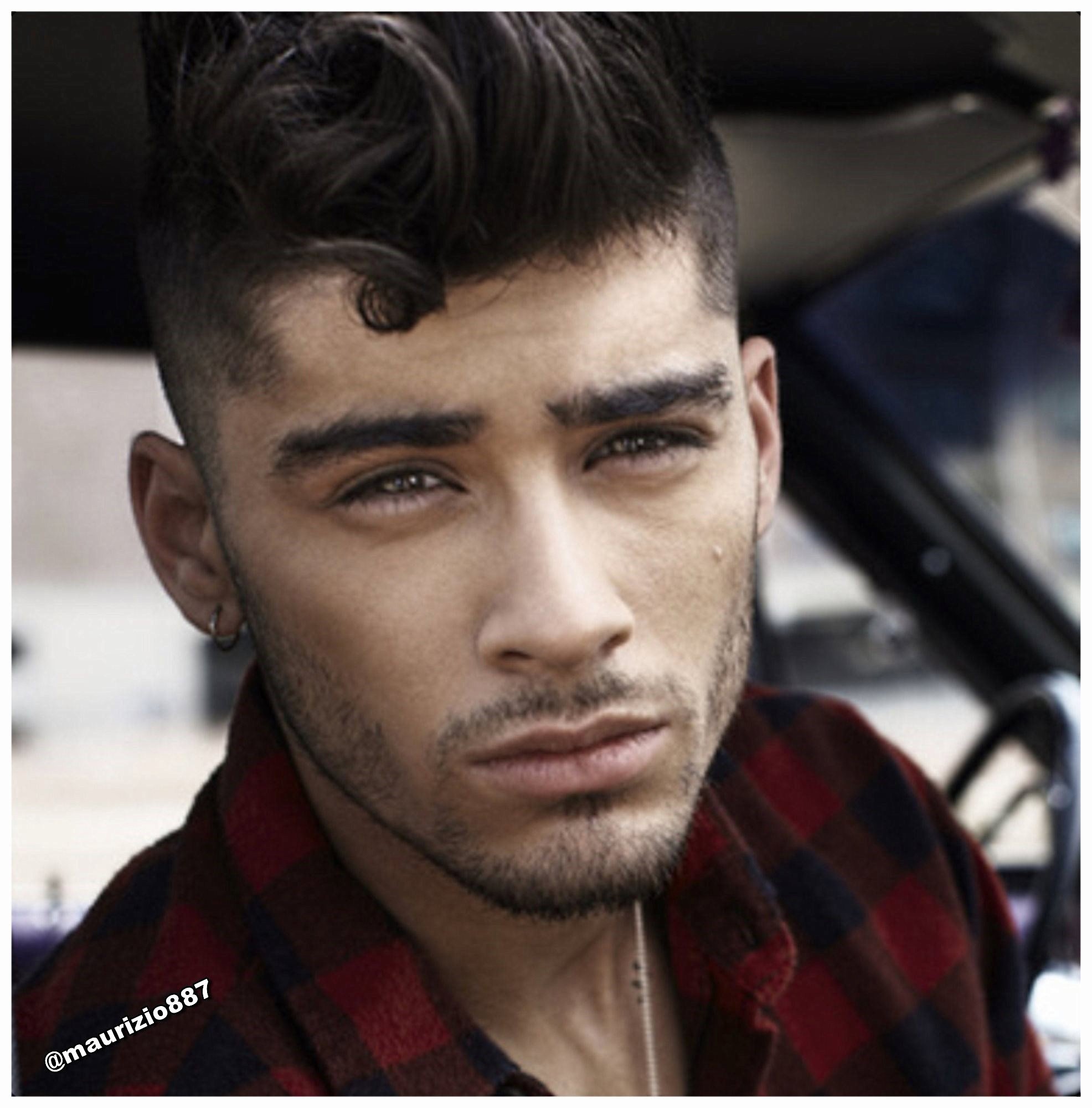 ZaynMalik_879's profile picture. 
