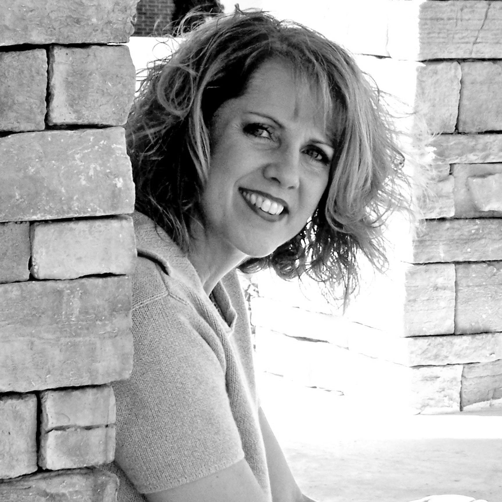 Owner of Farmhouse Kitchens and French Pears - revealing kitchen affairs and culinary secrets.