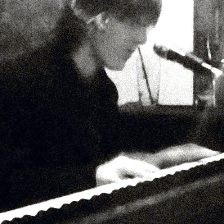 Vocals,Keyboards,Guitar https://t.co/UsBiCH9jNp - Blues and Rock keys for years playing with great musicians. Now solo projects! https://t.co/QGKvFKbeT5