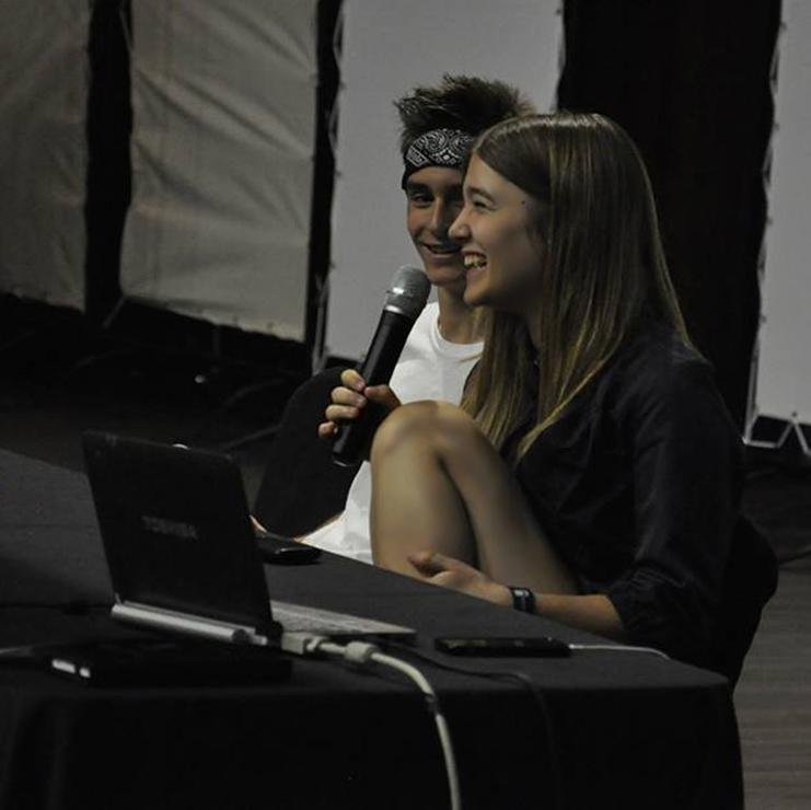 I was born in California. I´m Official Website (English)_  @CarlaCampra and @guillermocampra https://t.co/4Hn2QcDkCP