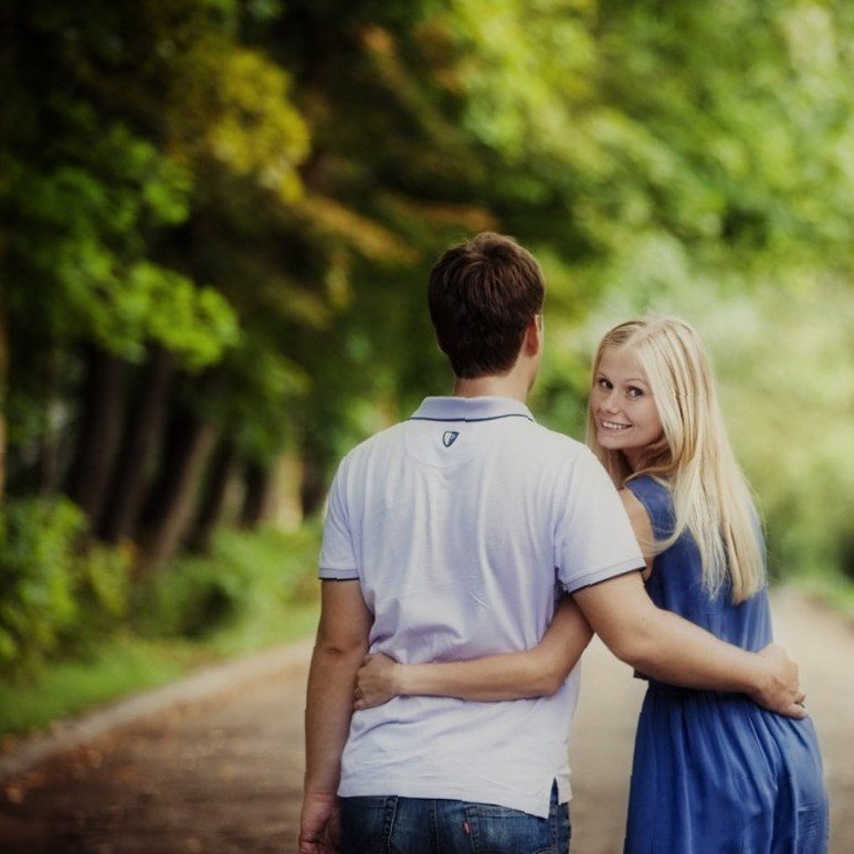 axazejiqo's profile picture. happy parent, wine arbiter, social pro