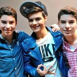 Tengo la suerte de de ser fans y también amiga de Abraham y de los gemelos más guapos del mundo entero.