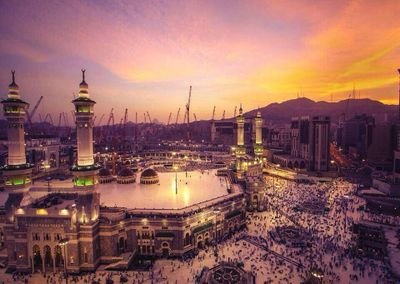 All praise and thanks belong to Allah. Sunni/Salafi/ Methodology. 24 Years old.