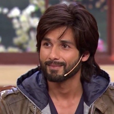 My instagram account ShahidKapoorClips is now on twitter! For notifications :)