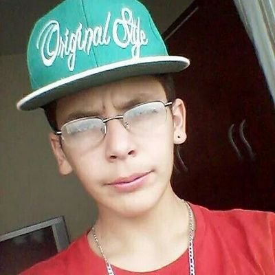 Olá sou Lucas Thieze, 13 anos, fã de de futebol, muito inteligente, brincalhão e amigável! Jesus s2