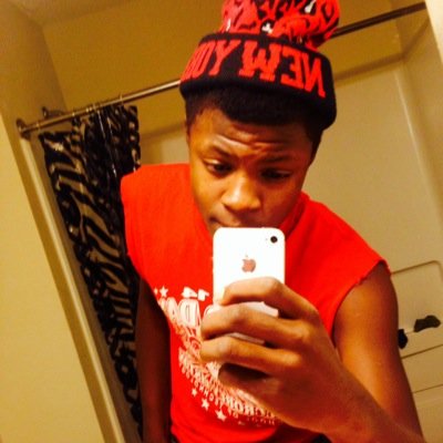 SuberKing's profile picture. BALL I don't love no Thotties !✌️ football is life basketball is life just a young nigga striving to be the best